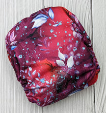 Load image into Gallery viewer, OSFM Pocket nappy - &quot;Dancer&quot; (Lavender AWJ lining)
